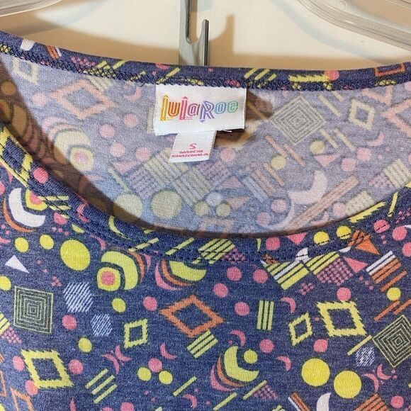 LuLaRoe “Irma” Tee Size Small - Picture 3 of 6